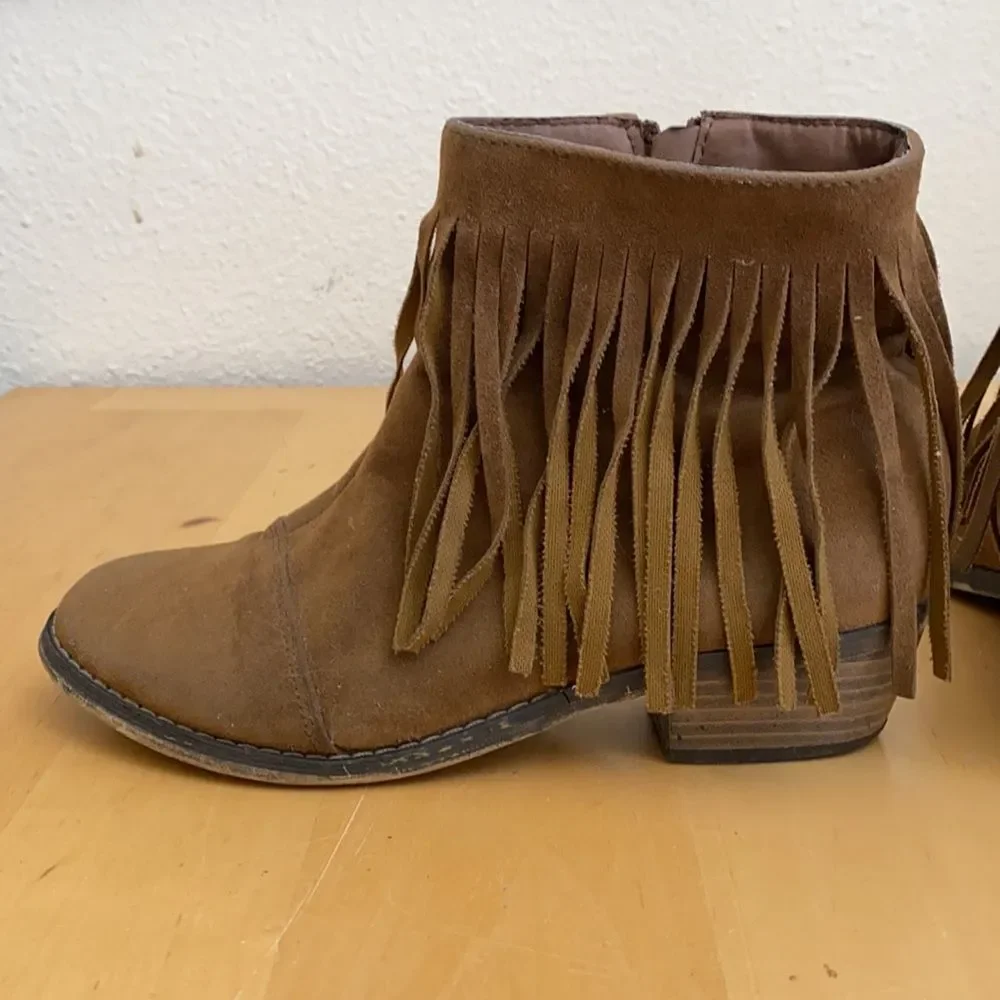 Suede Fringe Brown Booties - Picture 7 of 7